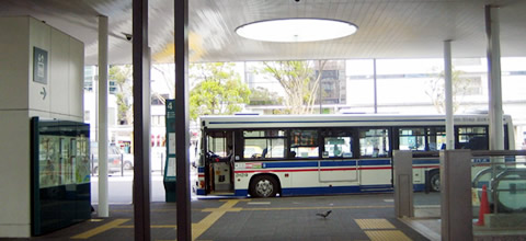 ⑥4番乗り場のどのバスでも「二の辻」バス停に止まります02