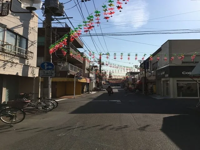 ⑩4つ目の十字路の右角の2階が＜京町歯科医院＞です